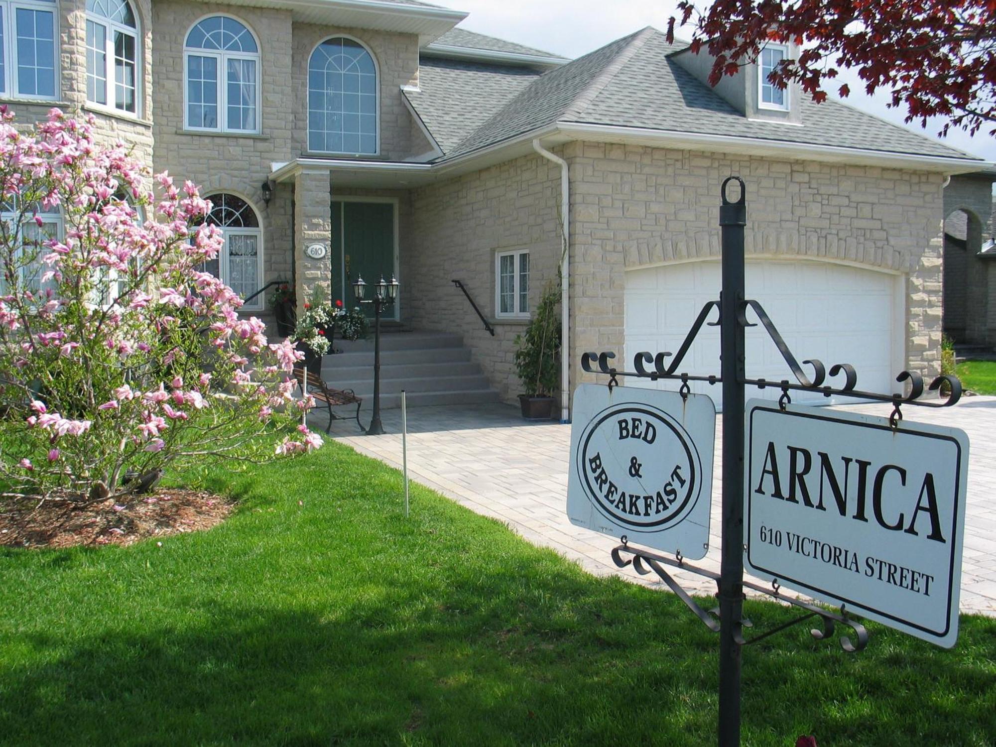 Arnica Bed & Breakfast Bed & Breakfast Niagara-on-the-Lake Стая снимка